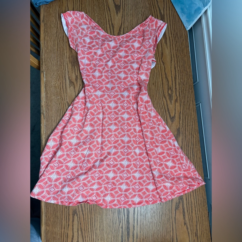 Elegant Pink-Red Geometric Dress